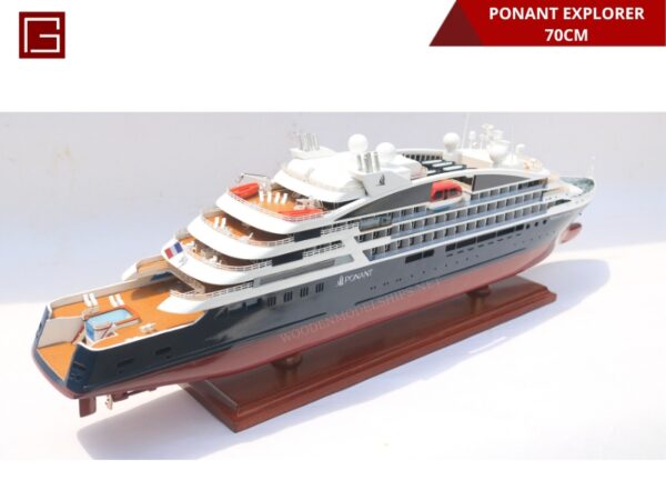 PONANT EXPLORER-27