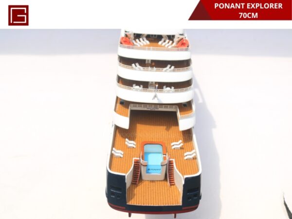 PONANT EXPLORER-32