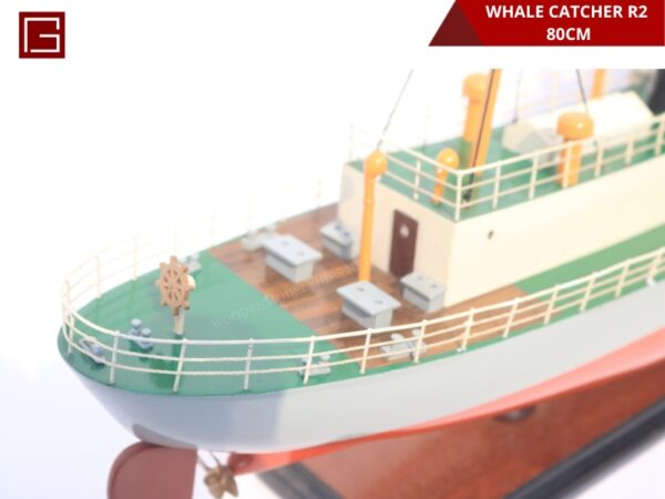 WHALE CATCHER R2-09