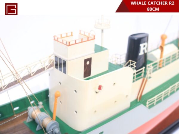 WHALE CATCHER R2-16