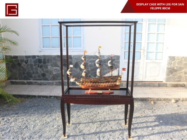 DISPLAY CASE WITH LEG FOR SAN FELIPPE 80CM-01