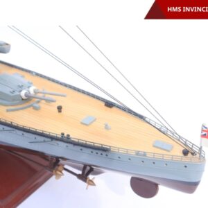 HMS Invincible (1907)-09