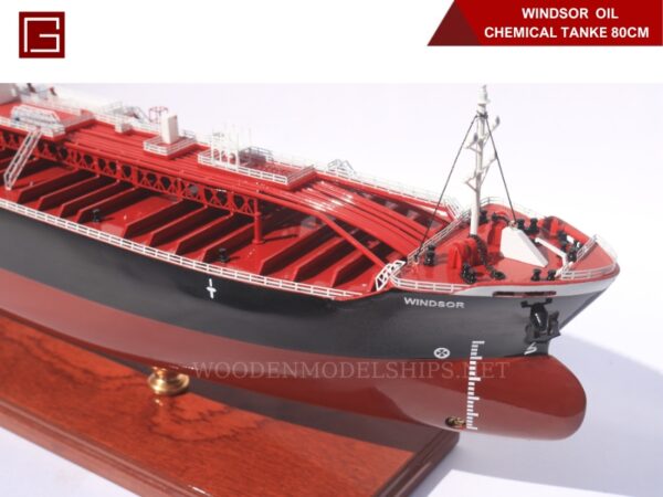 WINDSOR Oil-Chemical Tanke 80cm-04