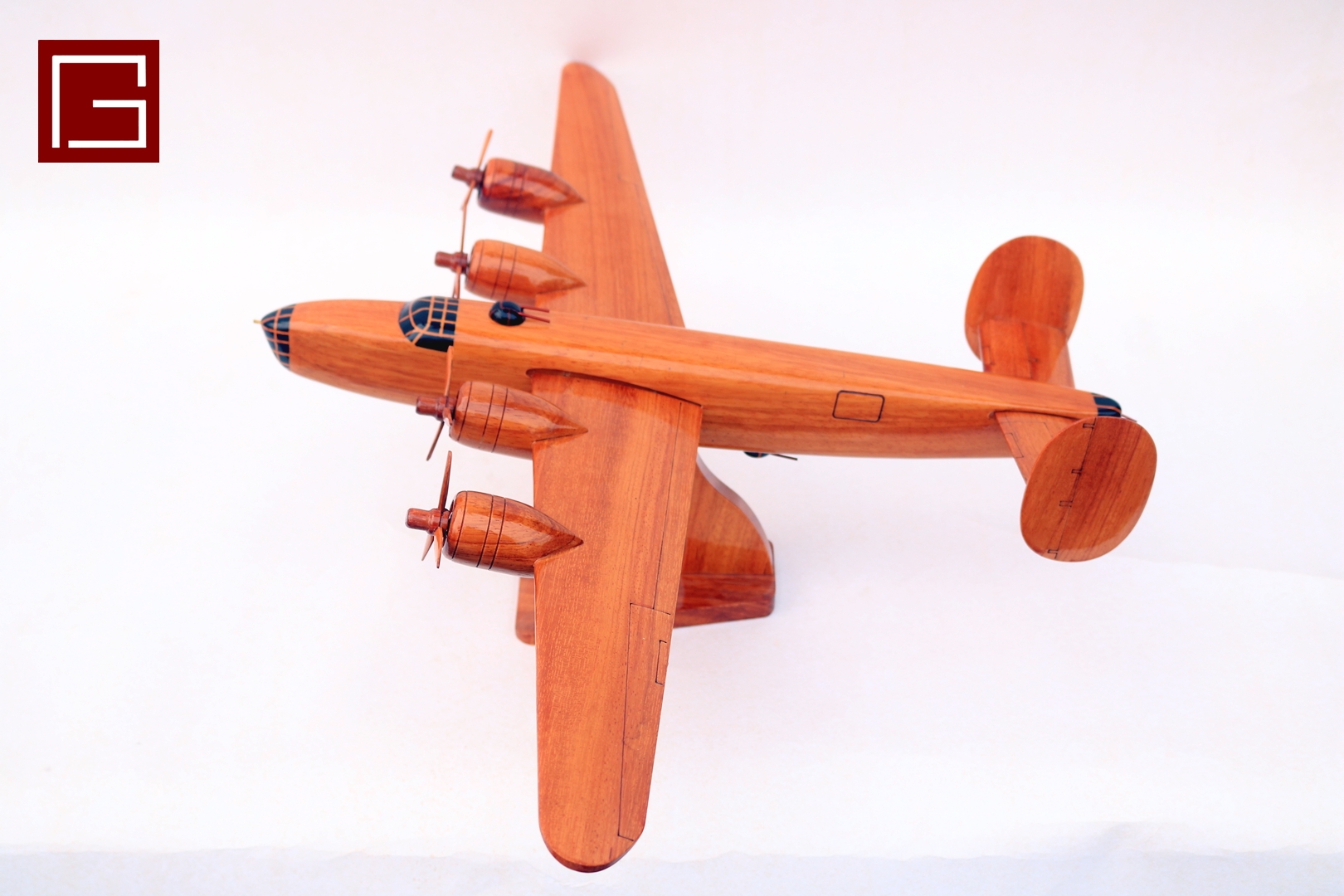 B-25 MITCHELL WOODEN MODEL (2)