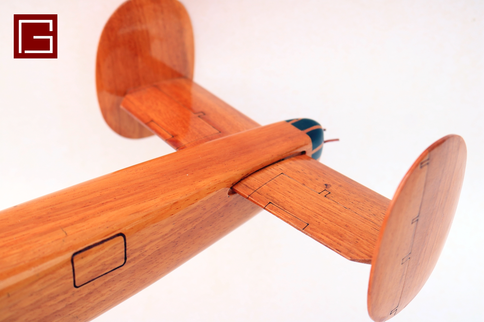 B-25 MITCHELL WOODEN MODEL (4)