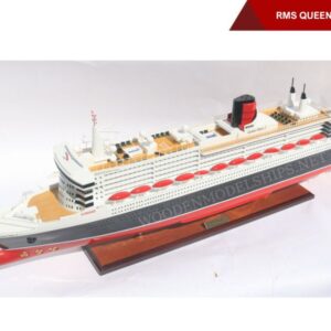 RMS Queen Mary 2-03