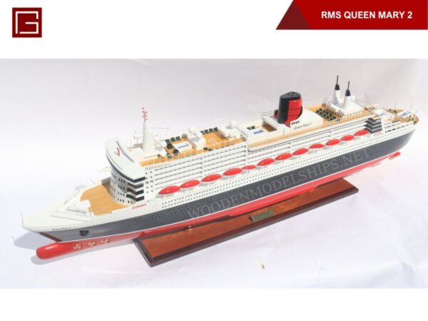 RMS Queen Mary 2-03