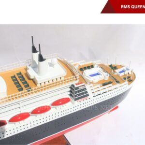RMS Queen Mary 2-05