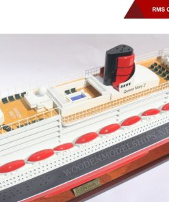 RMS Queen Mary 2-06