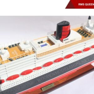 RMS Queen Mary 2-06