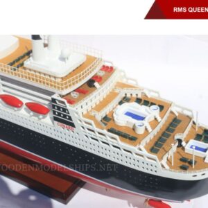 RMS Queen Mary 2-08