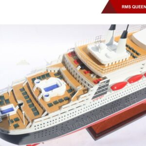 RMS Queen Mary 2-18