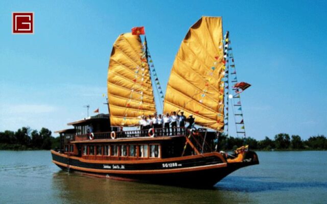 kham-pha-cac-loai-tau-thuyen-tren-song-sai-gon