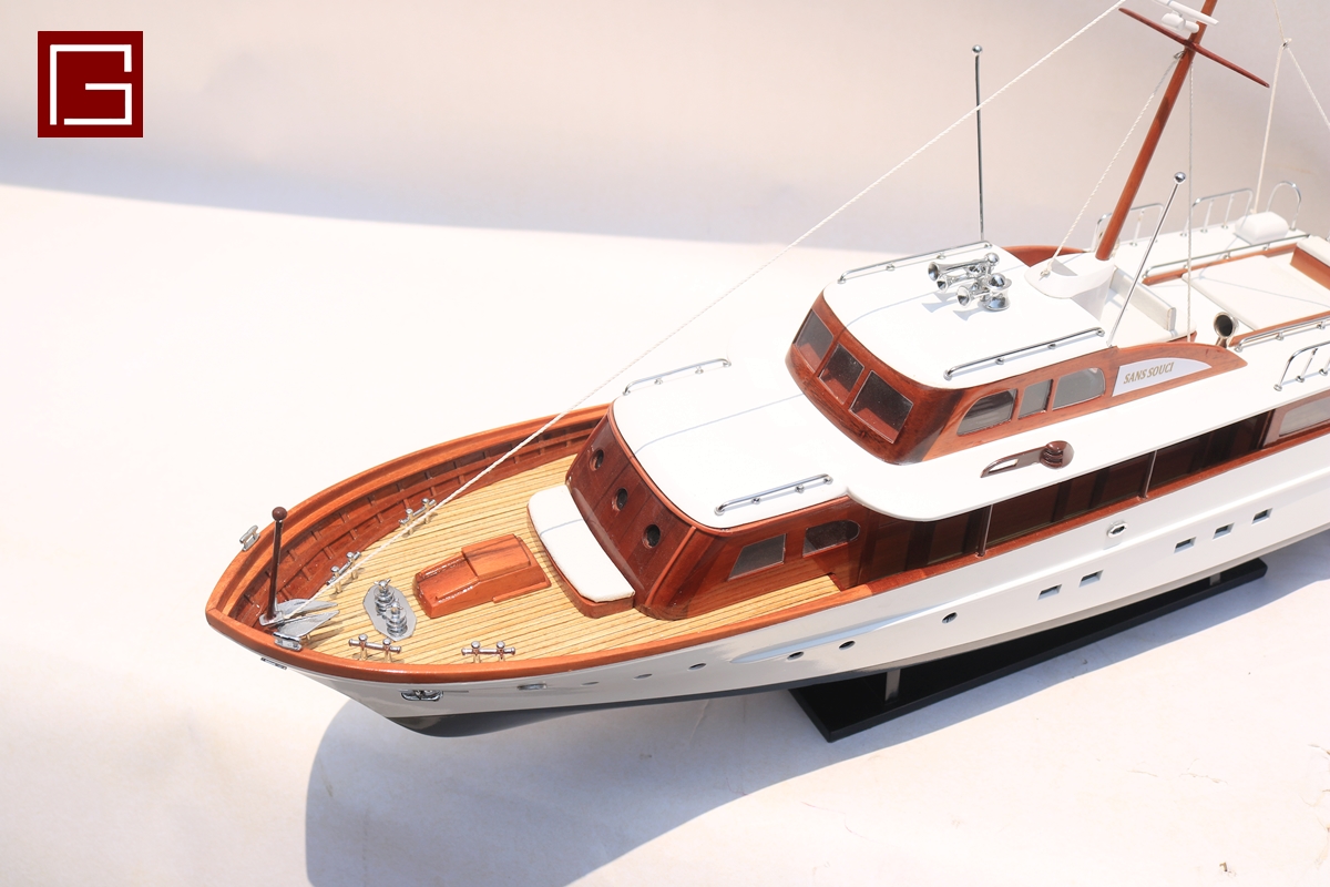 Sans Souci Motor Yacht 1955 (1)