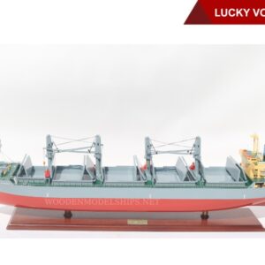LUCKY VOYAGER-02
