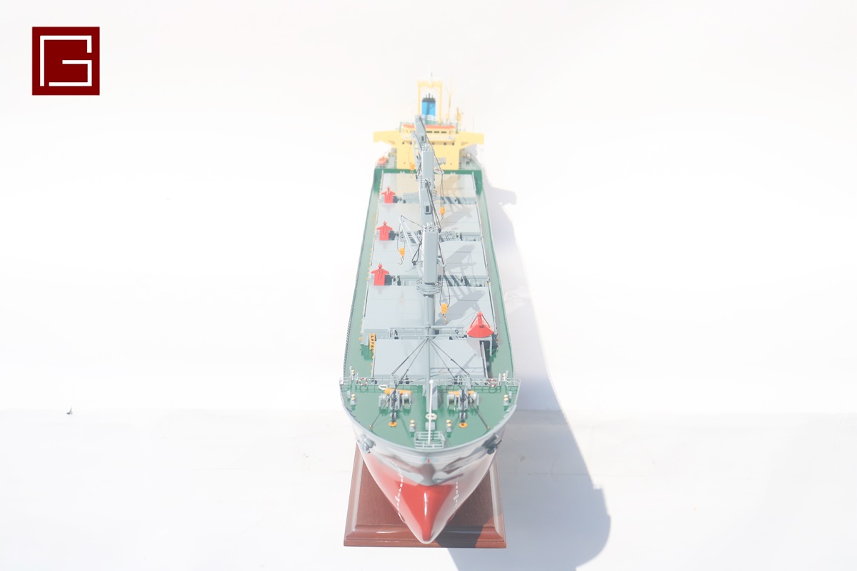 LUCKY VOYAGER (3)
