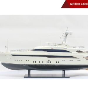 Motor Yacht Vertigo-01