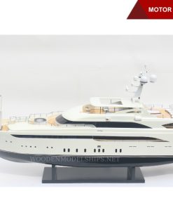 Motor Yacht Vertigo-02