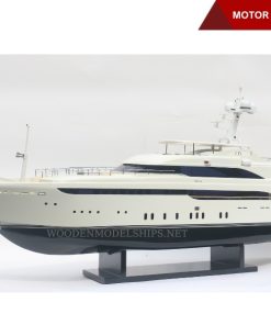 Motor Yacht Vertigo-03