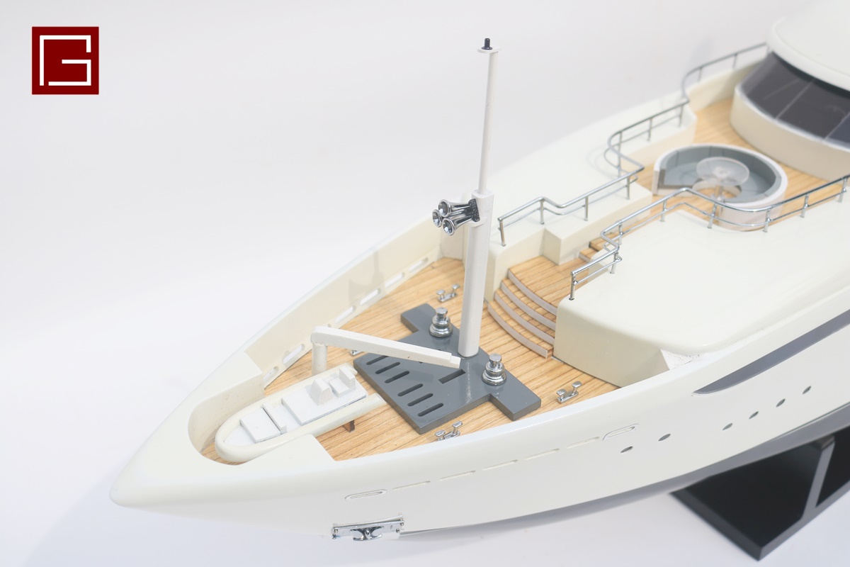 Motor Yacht Vertigo (4)