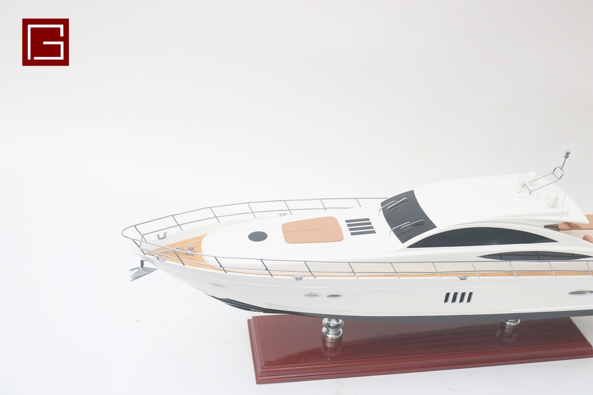 PRINCESS V70 (1)