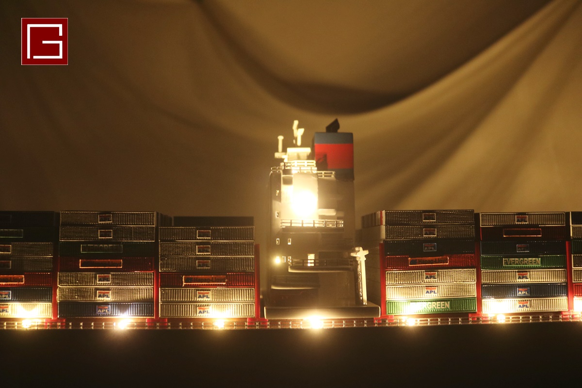 APL WITH LIGHT (3)