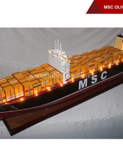 MSC OLIVER WITH LIGHT-03