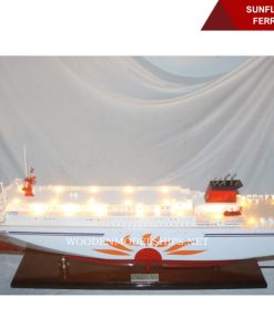 SUNFLOWER SAPPORO FERRY WITH LIGHTS-03