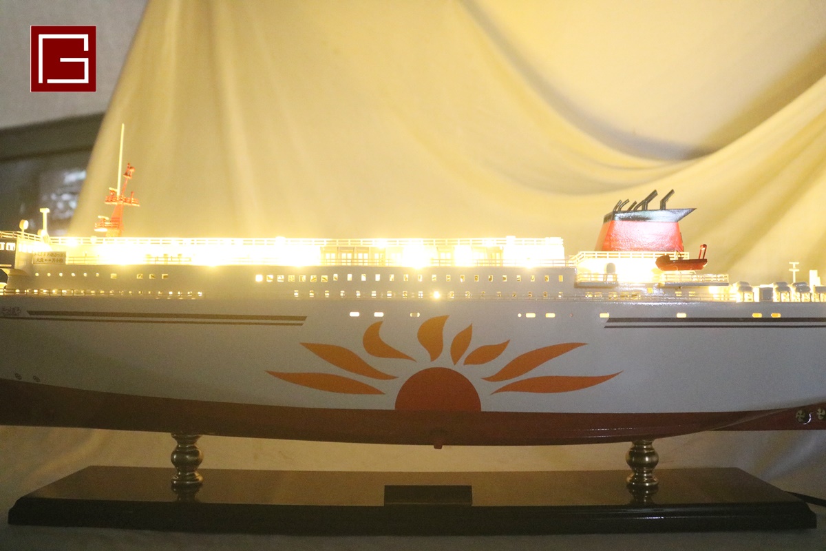 SUNFLOWER SAPPORO FERRY WITH LIGHTS (2)