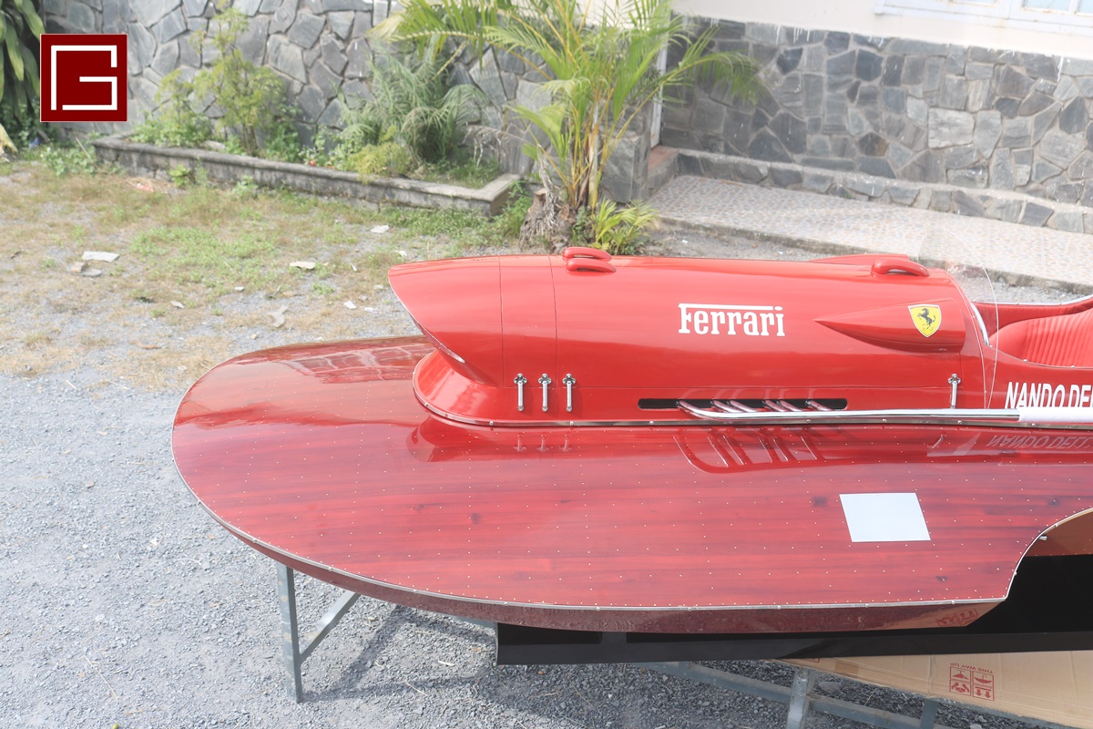 Ferrari Hydroplane, 1954 XXXL size (hull 316cm) (1)
