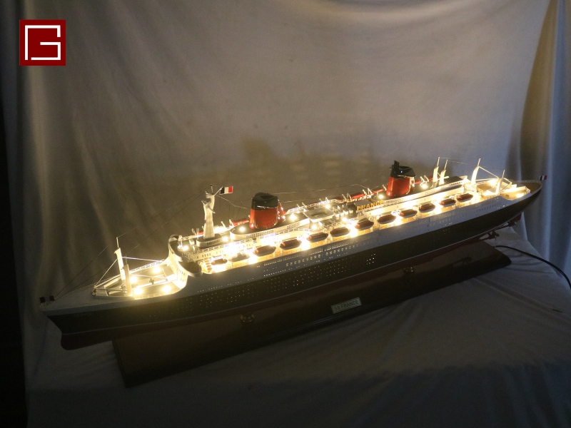 SS FRANCE SPECIAL EDITION WITH LIGHTS-18
