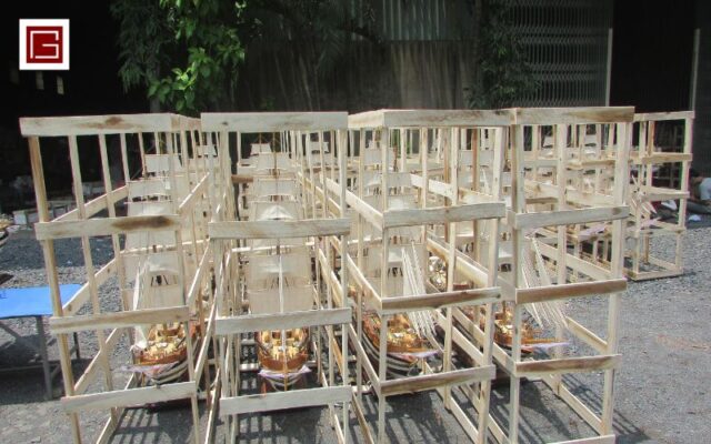 da-mat-voi-nhung-sieu-pham-mo-hinh-tau-thuyen-lon-tai-showroom-gia-nhien