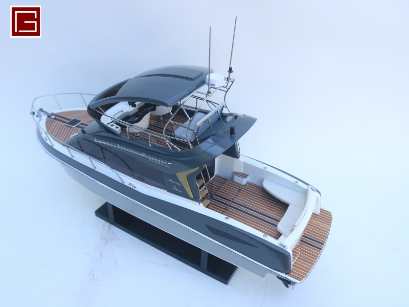 TOYOTA PONAM 31 Z-GRADE CONCEPT WITH TOMA AWNING-16