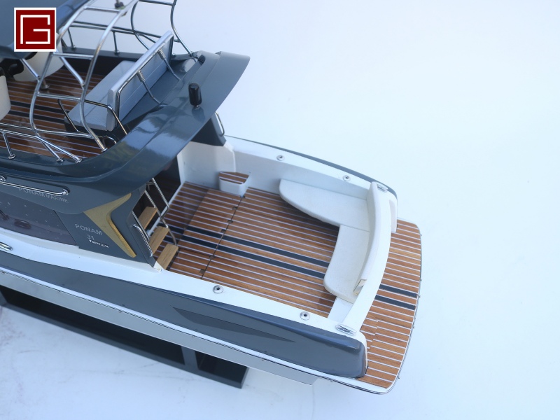 TOYOTA PONAM 31 Z-GRADE CONCEPT WITH TOMA AWNING-18