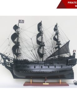 PIRATE SHIP CARRIBEAN WITH LIGHTS-01