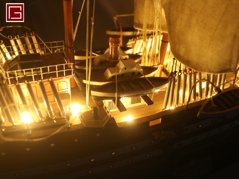 AMERIGO VESPUCCI 70CM WITH LIGHTS-11