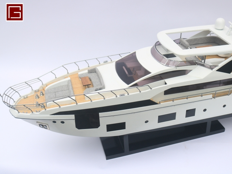 Azimut Grande Metri 27-10