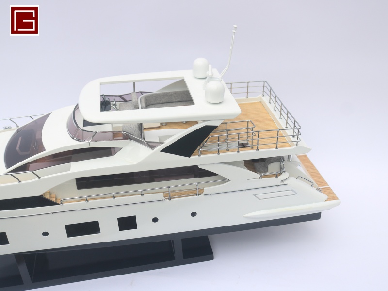 Azimut Grande Metri 27-11