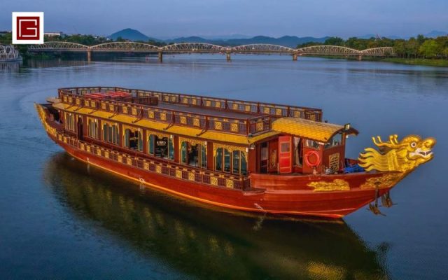 ngu-thuyen-hoang-toc-acung-dinh-hue