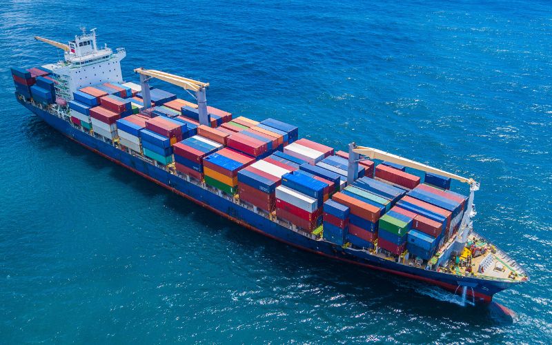 Cau-tao-tau-container-bo-phan-nao-quyet-dinh-hoat-dong-cua-ca-con-tau-1